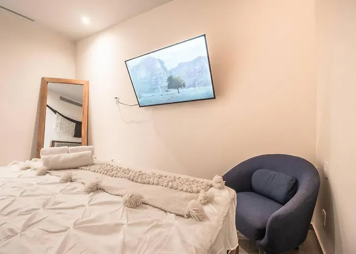 Mistiq Luxury Getaway Villa *