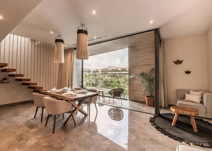 Mistiq Luxury Getaway *