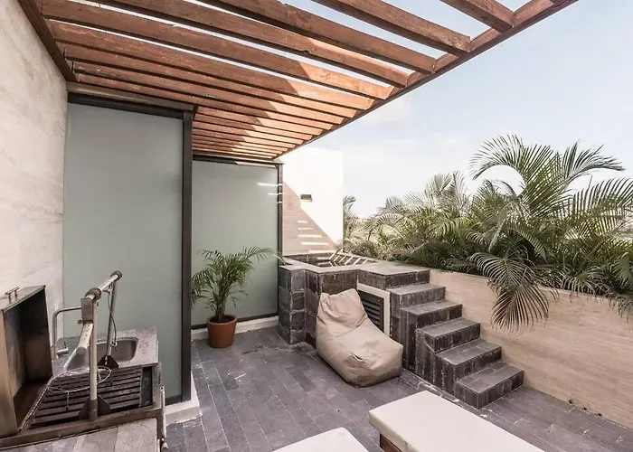 Mistiq Luxury Getaway *